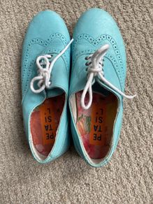 Petasil girls leather shoes size 12 or 31 turquoise