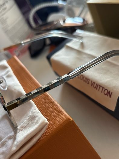 Lv silver attitude glasses/sunglasses