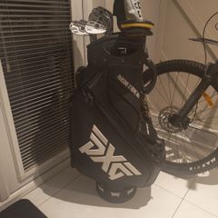 pxg players tour bag
