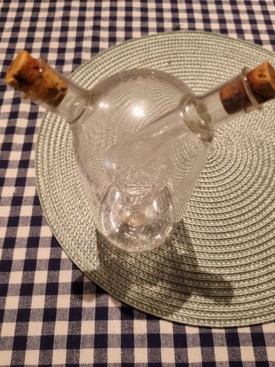 Oil and vinegar cruet
