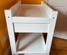 baby changing table