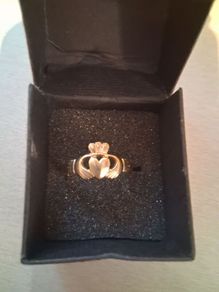9ct gold ring