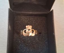 9ct gold ring