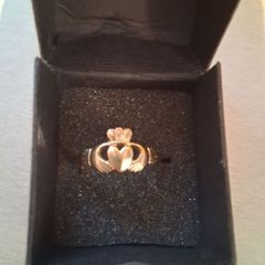 9ct gold ring
