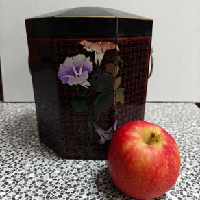 Vintage Octagonal Japanese Yamanaka Lacquered. Ice Bucket, mid century.