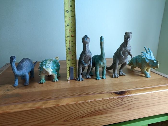 dinosaur figures