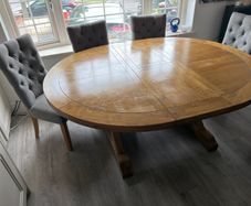 Dining Table Expanable plus 6 chairs