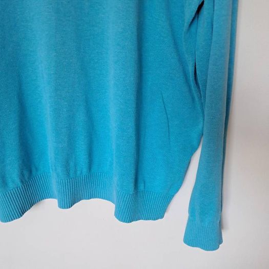tommy hilfiger v neck size xl ptp 26" turquoise in excellent condition