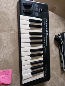 Alesis Q25 USB/ Midi Keyboard Controller