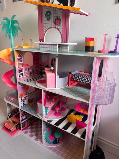 LOL Doll House