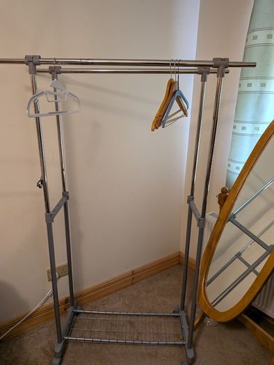 Clothing rack