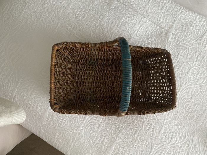 Antique Basket Truc style