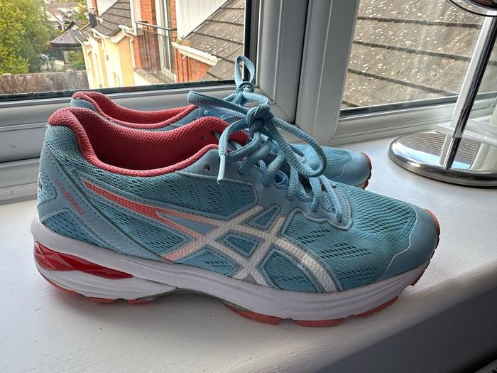 Asics gt-xuberance women running shoes, trainers, like new, barely used