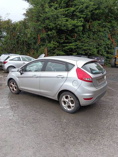 Breaking ford fiesta 2012 1.25