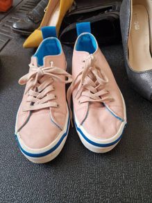 woman's trainers