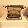 Royal KMG typewriter Image 4