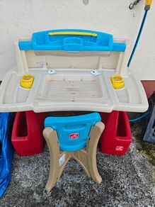 Step 2 Art Desk