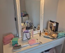 Free Vanity Dressing Table with lighting