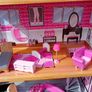 Large Dolls House Image 5
