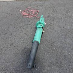 Leaf blower/vacuum
