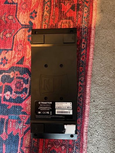 Native Instruments Z1 DJ Mixer- Traktor