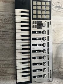 Korg MicrKontrol mini midi keyboard