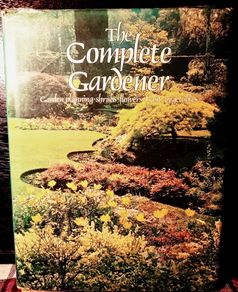 1978. The Complete Gardener. Brian Walkden.