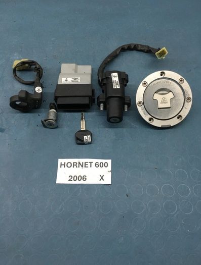 CB600f Hornet ignition lock set