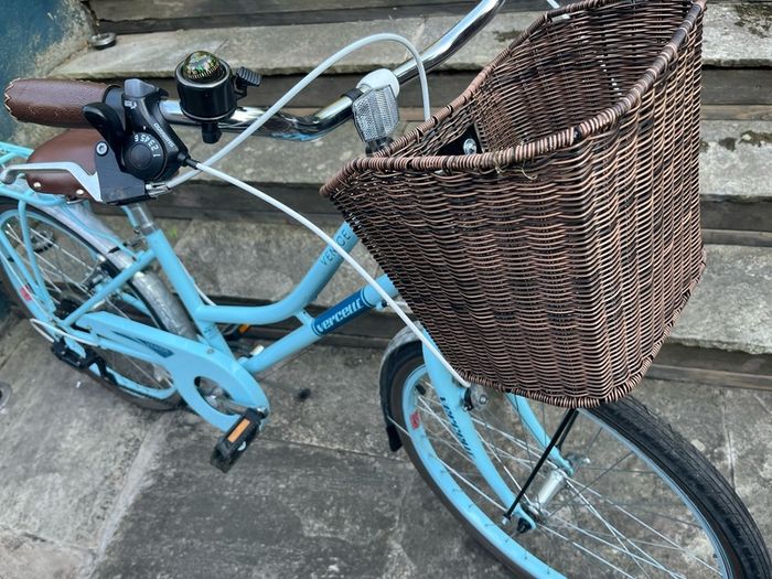 Girls bike