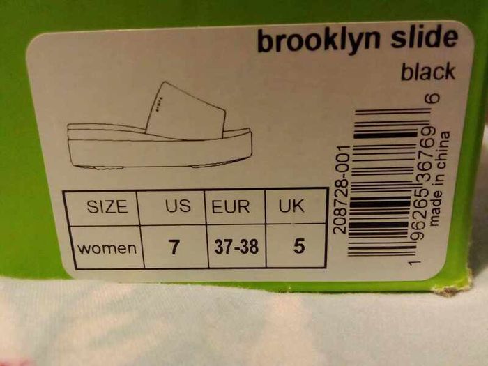 Crocs Brooklyn woman's/girl's sliders, brand new