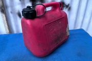 5 L petrol can