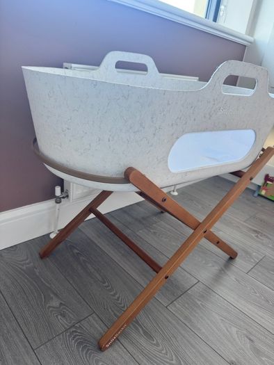 Snuzpod Moses basket
