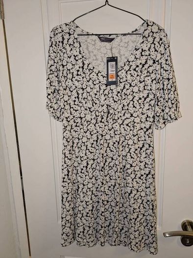 Ladies Size 10 Dress From Marks and Spencer BNWT