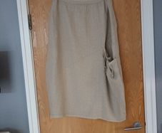 Peruggi Linen Skirt. S.18.   New-No Tag.