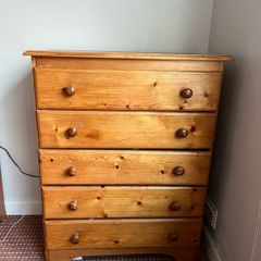 chest of drawers