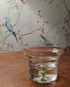 Bubble base candle holder