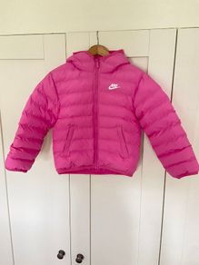 Nike girls pink jacket size 8-10 years
