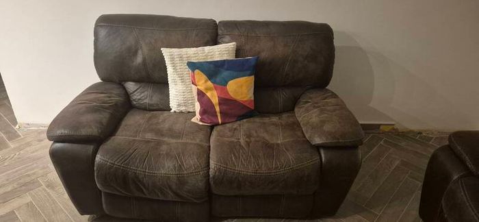 Recliner 2 sofas in leather