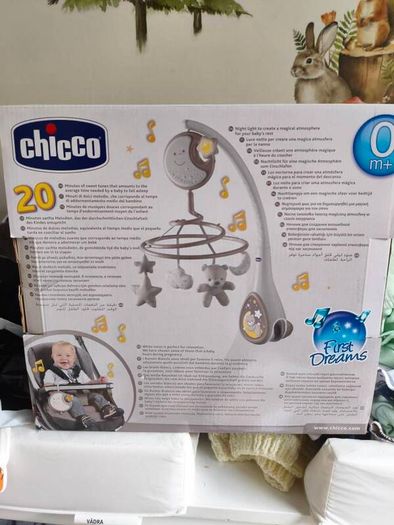 Chicco Next2Dreams Baby Mobile with Music Box, 3-in-1, Sound Effects, Night Light Projector, Classical Music, 0+ Months, Beige