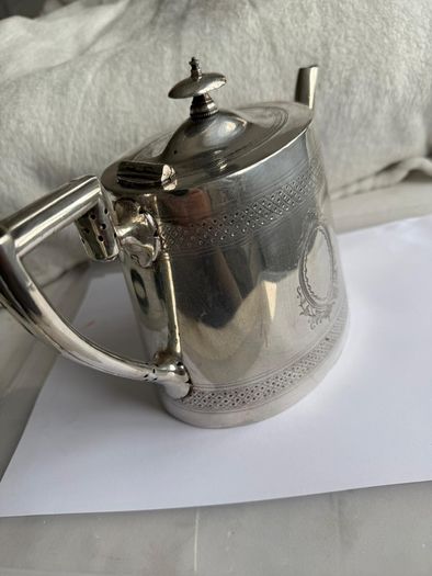 Vintage Walker & Hall Sheffield Silver-Plated 3-Piece Tea Set (Model 1659)