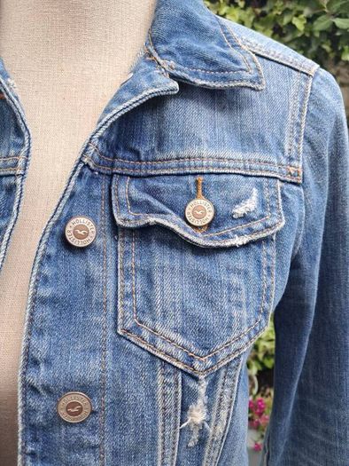 Hollister denim jacket. Excellent condition.