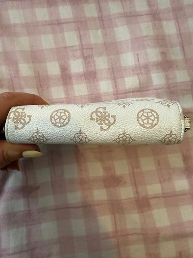 guess purse