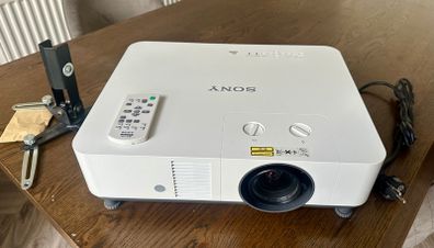 Sony VPL-PHZ60 6000 Lumen WUXGA Laser Projector