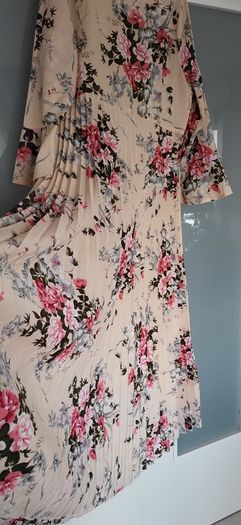 SHEIN floral pleated midi Sz L ( Fit 14-16UK)