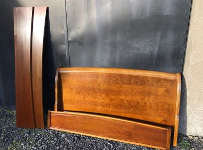 Sleigh Bed