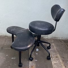 ergonomic kneeling chair