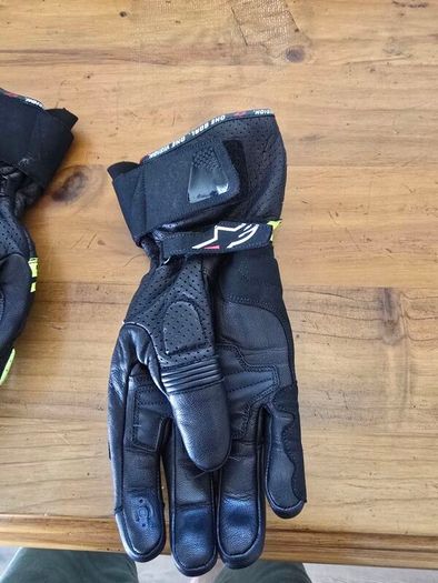 alpinestars