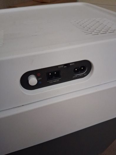 Electric cooler box