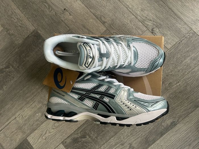 Asics Kayano 14