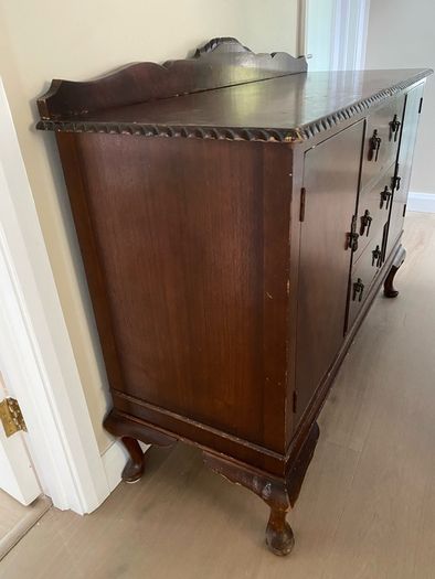 Vintage Mahogany Sideboard / Cabinet